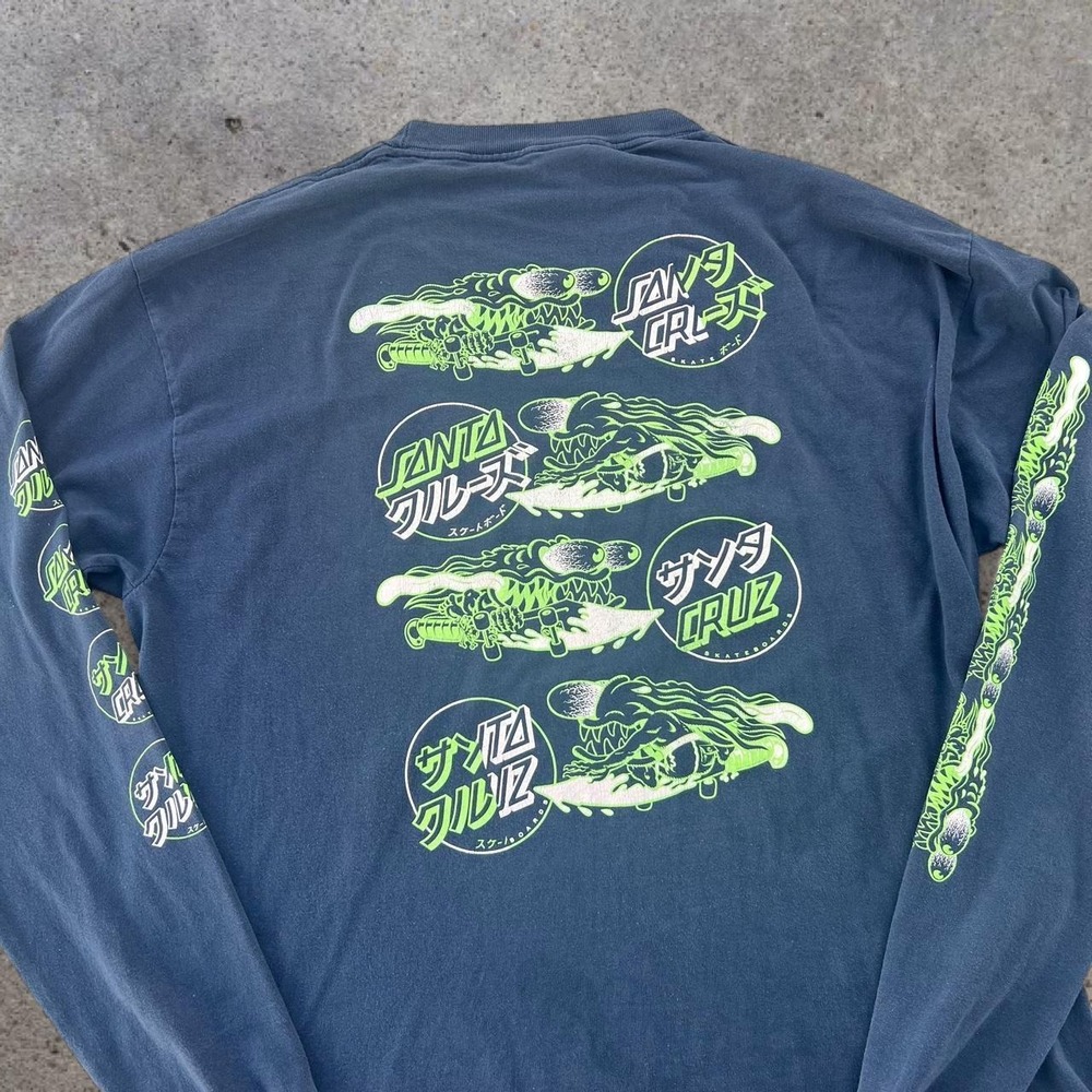 Y2K Style Santa Cruz Skateboards Longsleeve Tshirt XL Sleeve Hits